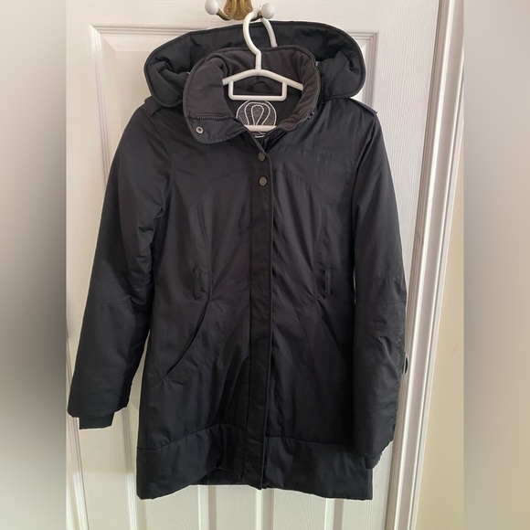 Lululemon “Pinnacle” Winter Jacket Size 6 Black - Picture 3 of 9